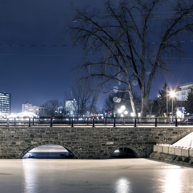 Pont Eiffel en lumière : échos de la tour